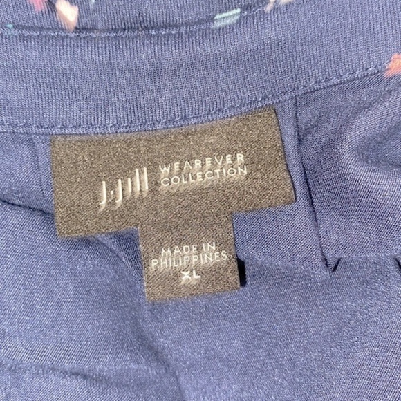 J Jill wearever Collection floral top size XLarge - Picture 4 of 6